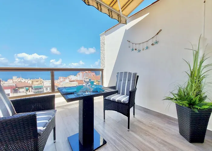 Ocean And Sky Studio Apartment